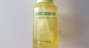 Read more about the article goodal Green Tangerine Vita C Dark Spot Serum+ – klärt und pflegt!