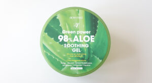 Mehr über den Artikel erfahren DEWYTREE Green Power Aloe Soothing Gel – kühlende Feuchtigkeitspflege für den Sommer!