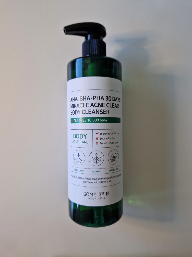 Ich habe den SOME BY MI AHA BHA PHA 30 Days Miracle Acne Clear Body Cleanser getestet.