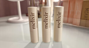Mehr über den Artikel erfahren Melixir Vegan Lip Butter (mit Swatches)